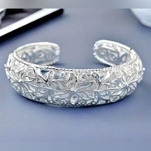 Elegant Silver Filigree Cuff Bracelet